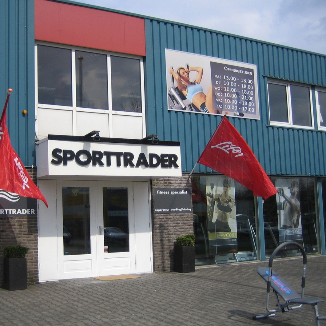 Erster Showroom und Lager