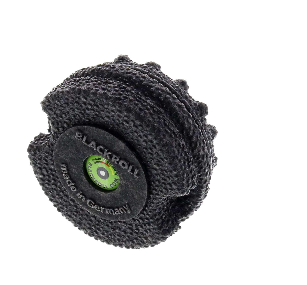 Blackroll Twister Zelfmassage - Zwart - In gebruik