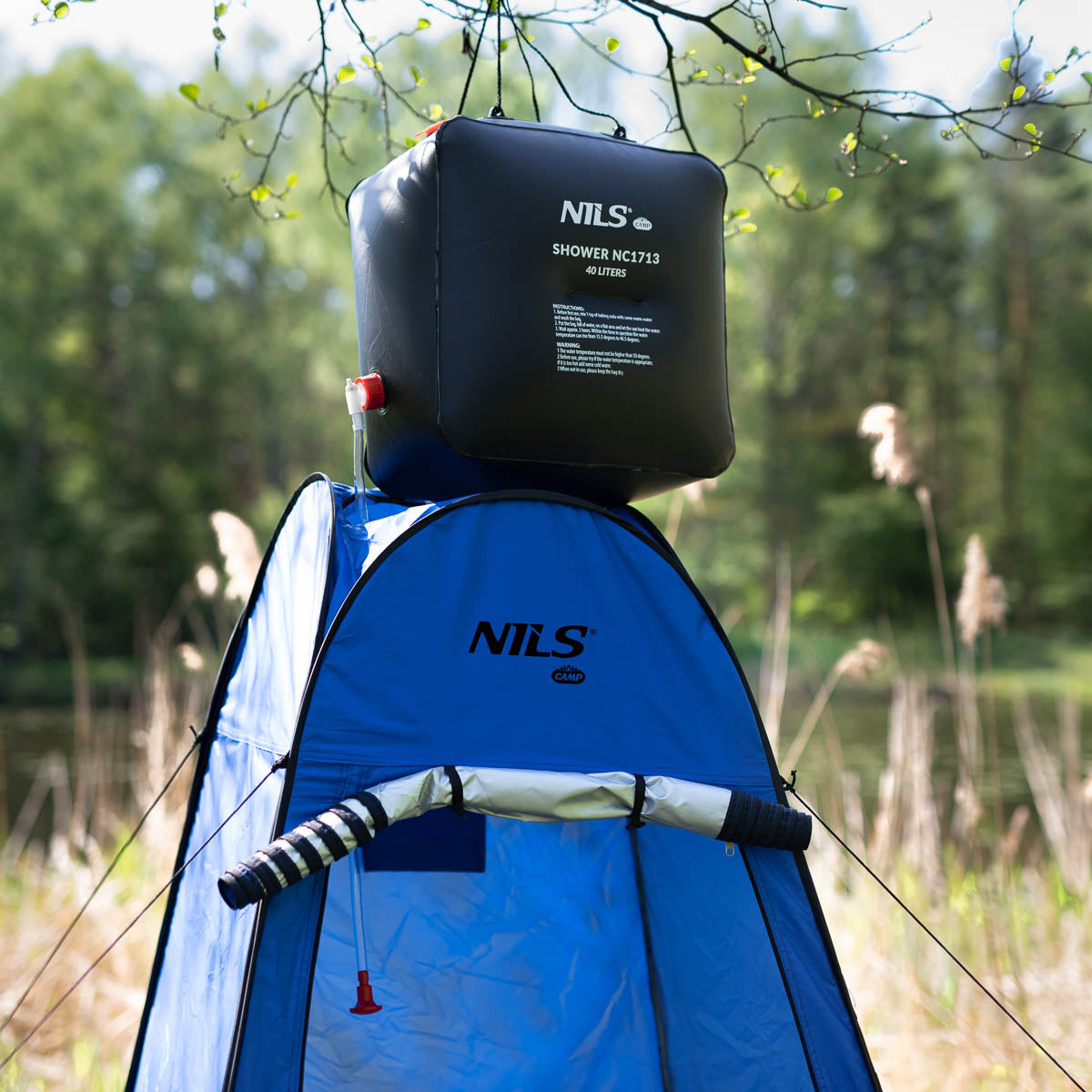 NILS Camp Pop-up Omkleedtent - Blauw - In gebruik