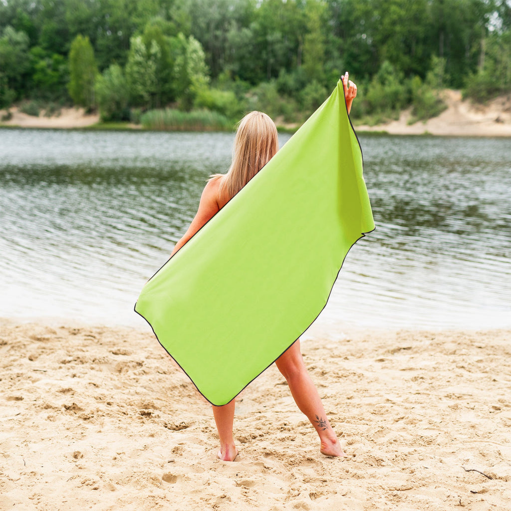 NILS Microvezel Handdoek - Groen/Zwart - 140 x 70 cm - Aanzicht