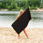 NILS Microvezel Handdoek - Zwart - 140 x 70 cm - In gebruik