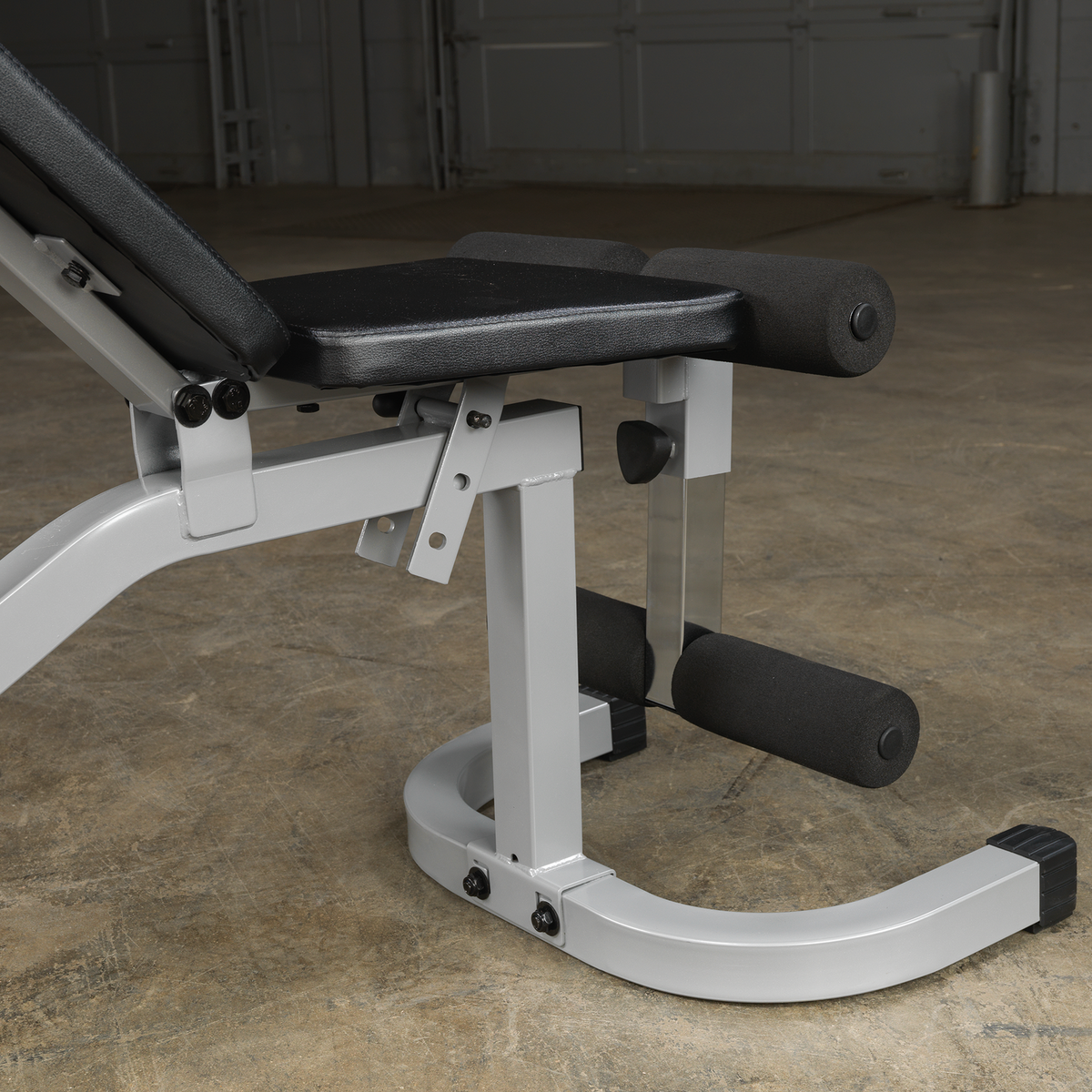 PowerLine PFID130X Flat Incline/Decline Bench - In gebruik