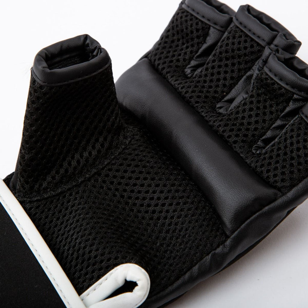 Everlast Core Kickbokshandschoenen - Zwart - Aanzicht