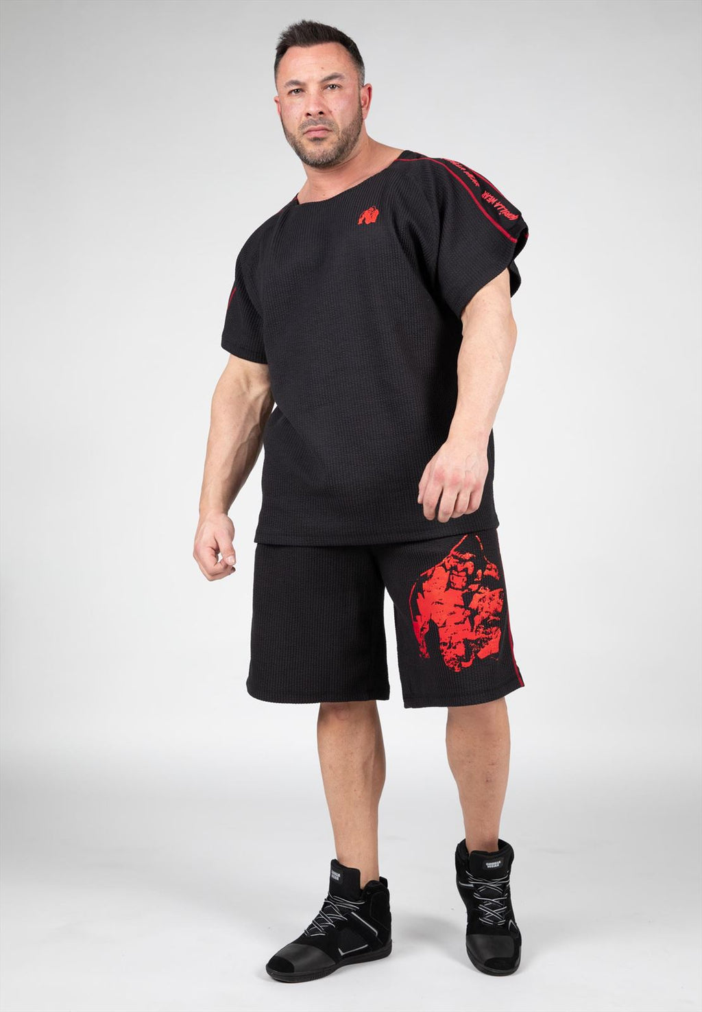 Gorilla Wear Buffalo Old School Workout Shorts - Zwart/Rood - Aanzicht