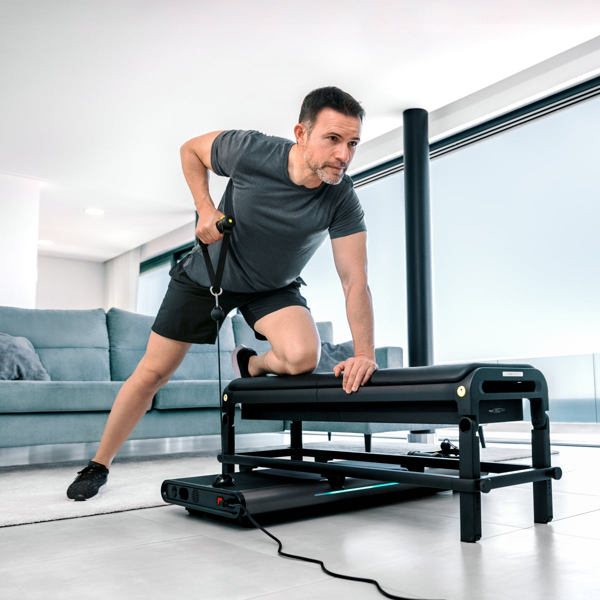 Flow Fitness Perform G1i met Perform Fitnessbank - Smart Home Gym - Krachtstation - Aanzicht