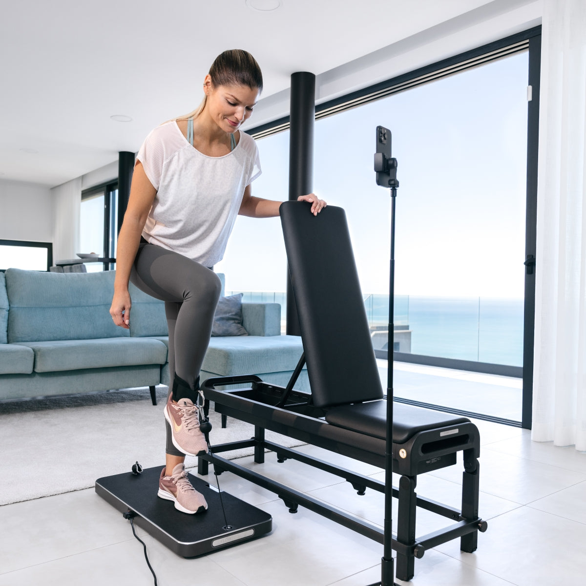 Flow Fitness DSG100i - Smart Home Gym - Krachtstation - 60 kg - Inclusief Gratis App - Aanzicht