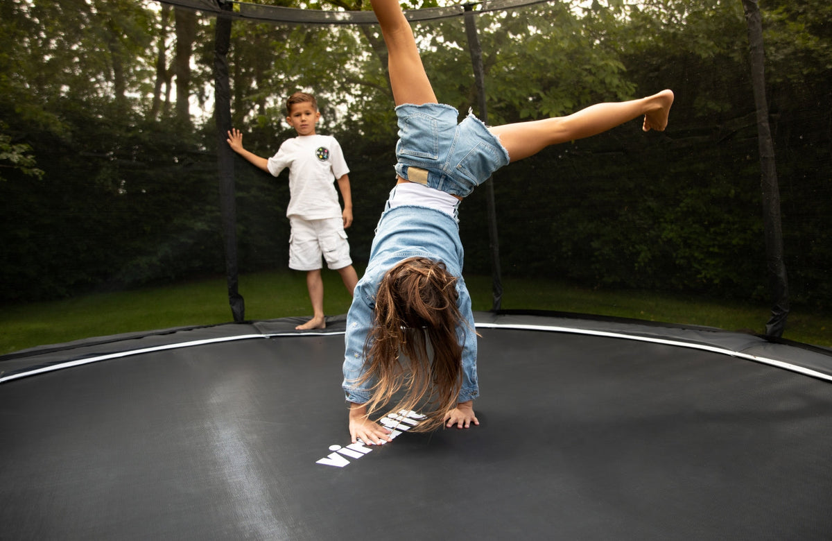 VirtuFit Premium Trampoline met Veiligheidsnet - Zwart - 366 cm - Aanzicht