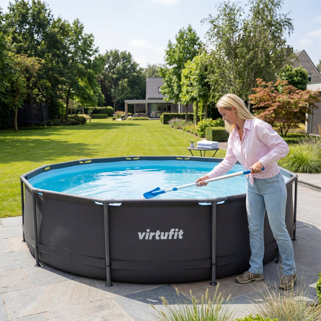 Virtufit Zwembad Wandborstel - Aanzicht