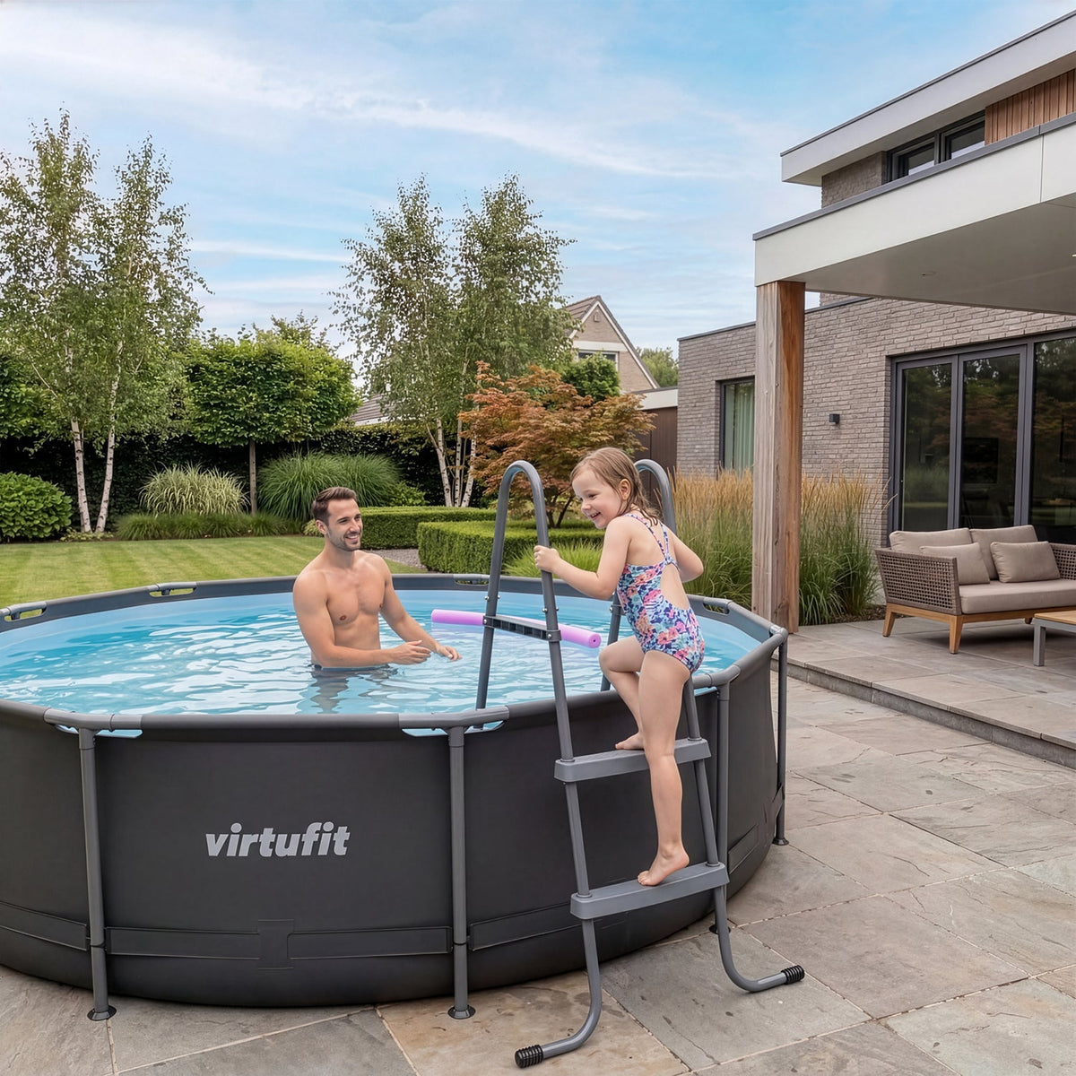 VirtuFit Zwembadtrap 84 cm - Universeel - Aanzicht
