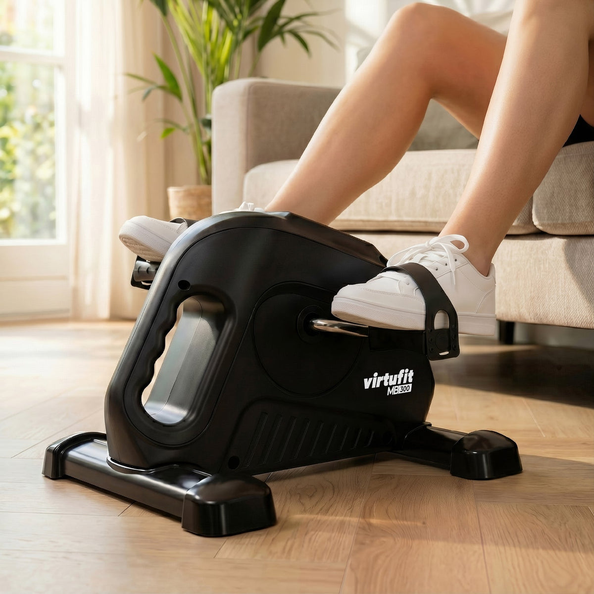 VirtuFit MB300 Stoelfiets - Fietstrainer met Handvat en Computer - 2026 model (V3) - Aanzicht