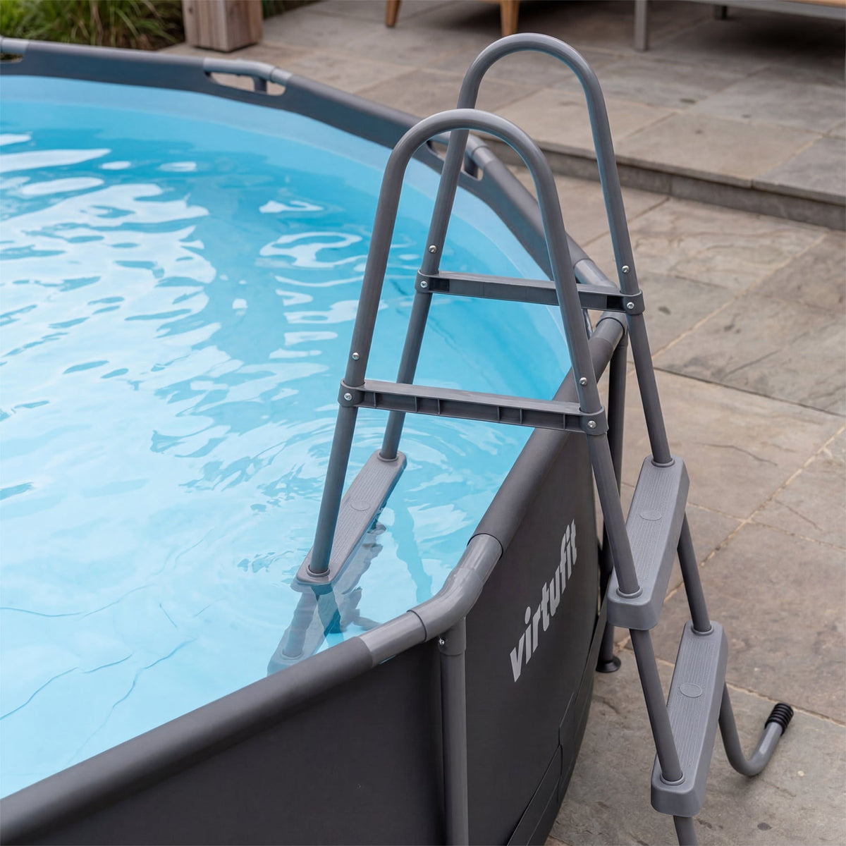 VirtuFit Zwembadtrap 84 cm - Universeel - Detail