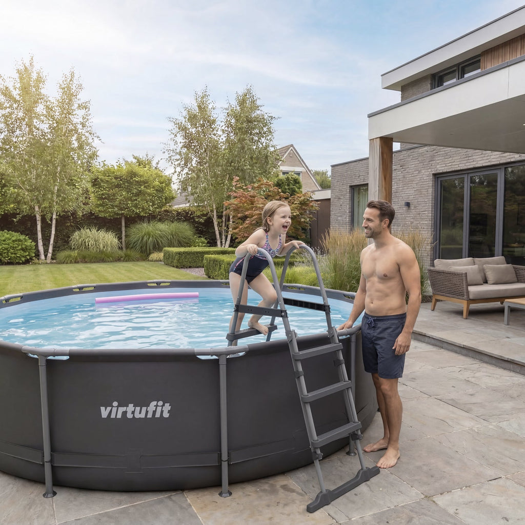 VirtuFit Zwembadtrap 100 cm - Universeel - In gebruik