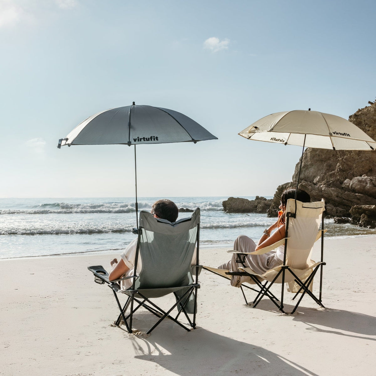 VirtuFit Campingstoel opvouwbaar met voetsteun - Strandstoel - Zwart - Detail
