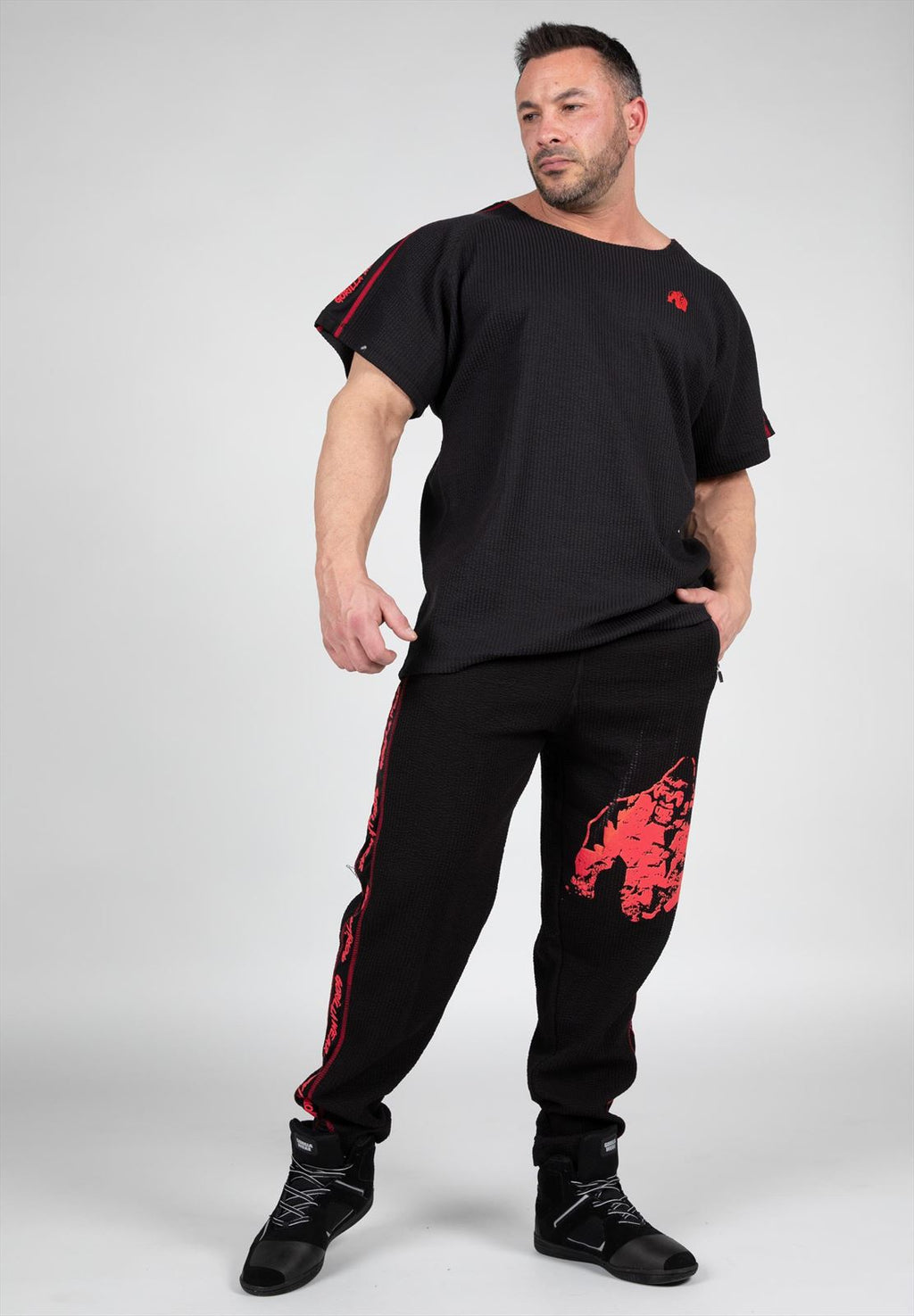 Gorilla Wear Buffalo Old School Workout T-Shirt - Zwart/Rood - Detail