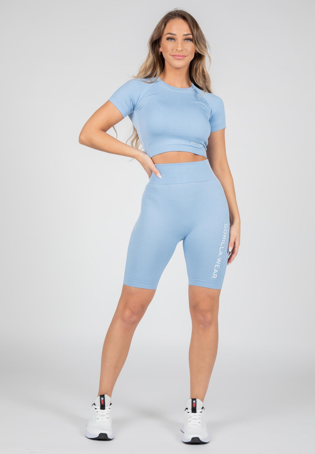 Gorilla Wear Selah Seamless Cycling Shorts - Lichtblauw - In gebruik