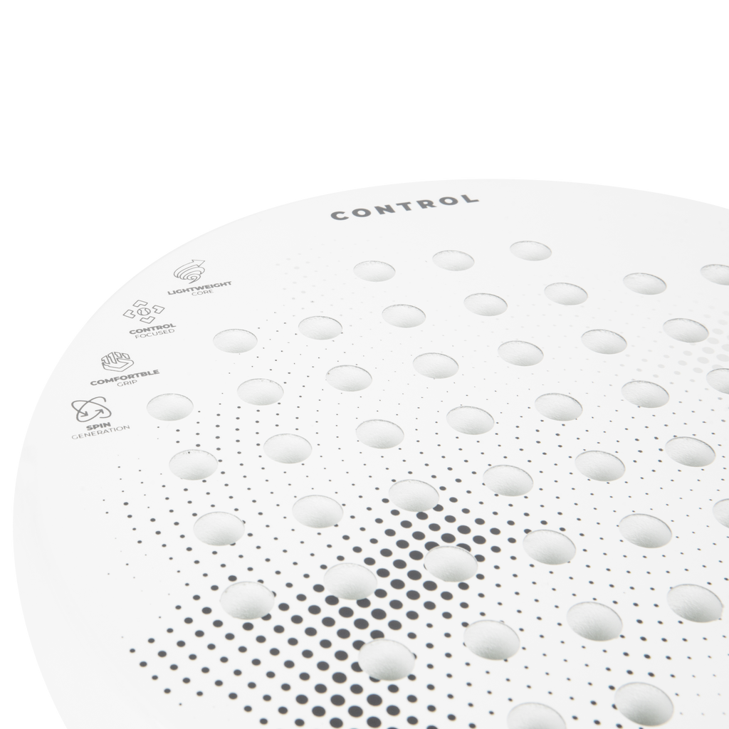 VirtuFit Control Padel Racket - Wit - Zwart - In gebruik