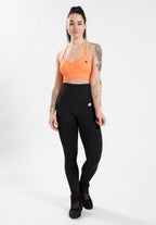 Gorilla Wear Olivia Seamless Sportbeha - Perzik - In gebruik