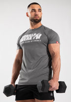 Gorilla Wear Classic Training T-shirt - Grijs Gemêleerd - In gebruik