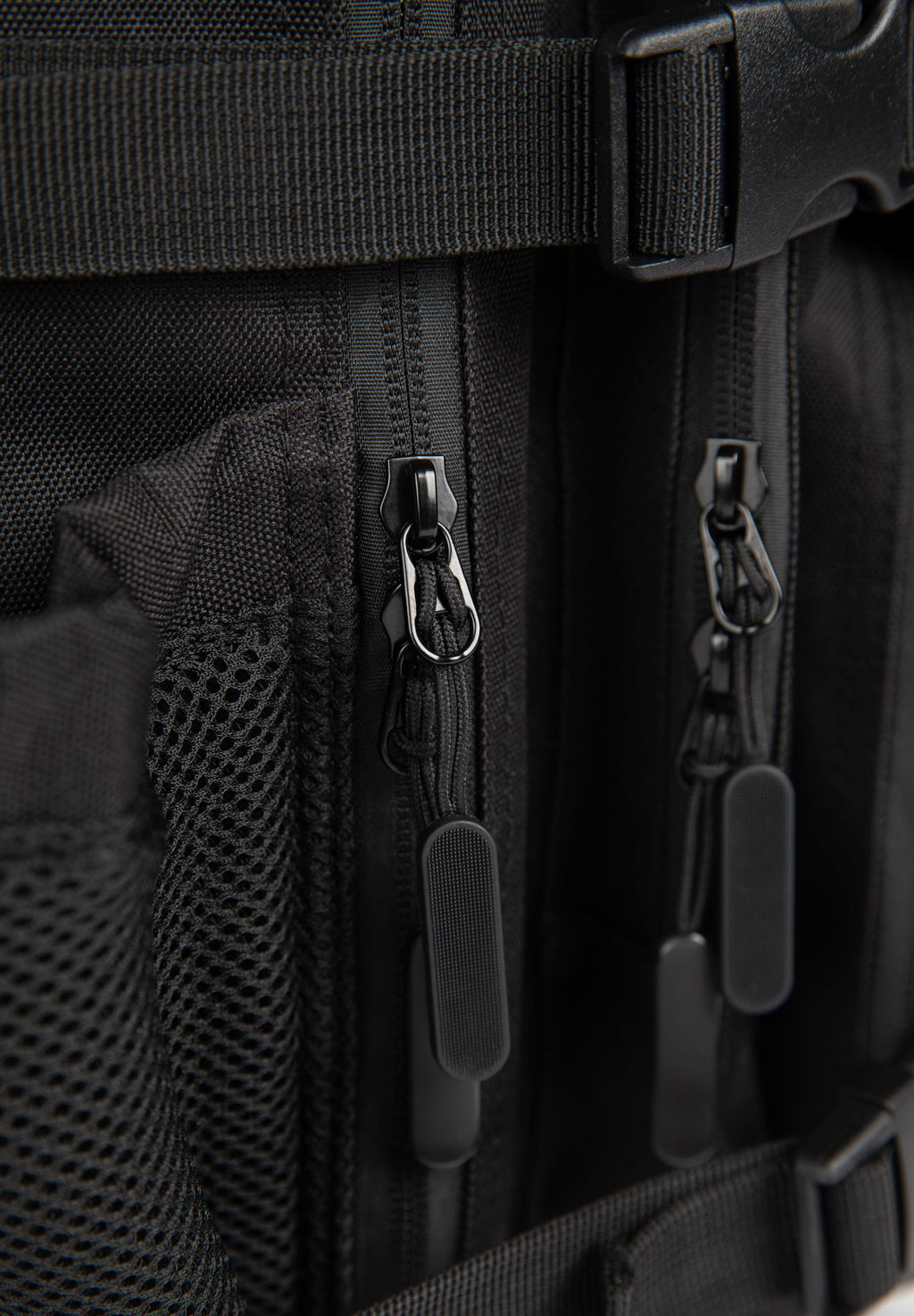 Gorilla Wear Clyde Meal Prep Rugzak - Sporttas - Zwart - Achteraanzicht