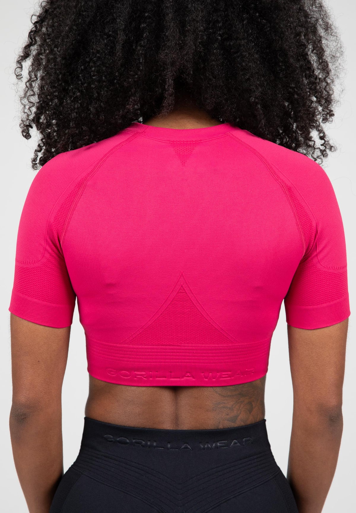 Gorilla Wear Whitney Seamless Crop Top - Roze - In gebruik