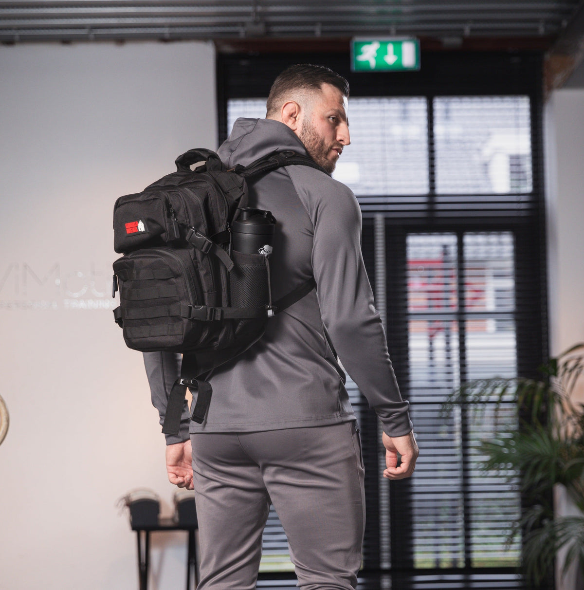 Gorilla Wear Clyde Meal Prep Rugzak - Sporttas - Zwart - Achteraanzicht