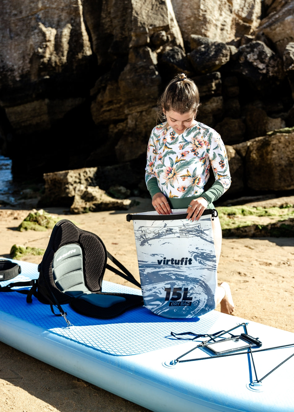 VirtuFit Dry Bag 20L - Waterdichte Tas - In gebruik