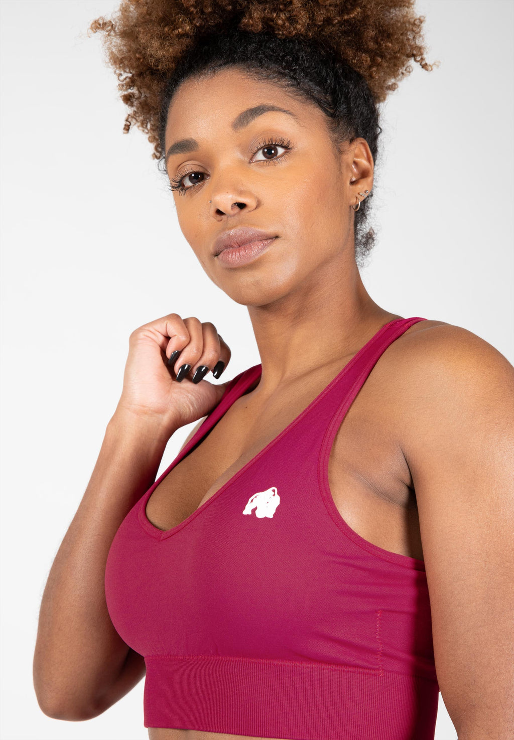 Gorilla Wear Hilton Seamless Sportbeha - Fuchsia - In gebruik