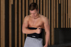 VirtuFit Afslank Tailleband Neopreen 20 - Afslankband - Waist Trainer - 20 cm - Zwart - In gebruik