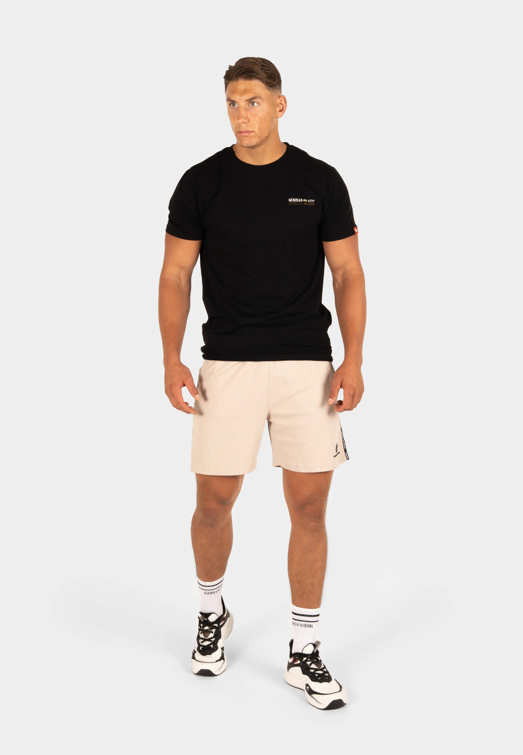 Gorilla Wear Harvey Shorts - Beige - In gebruik
