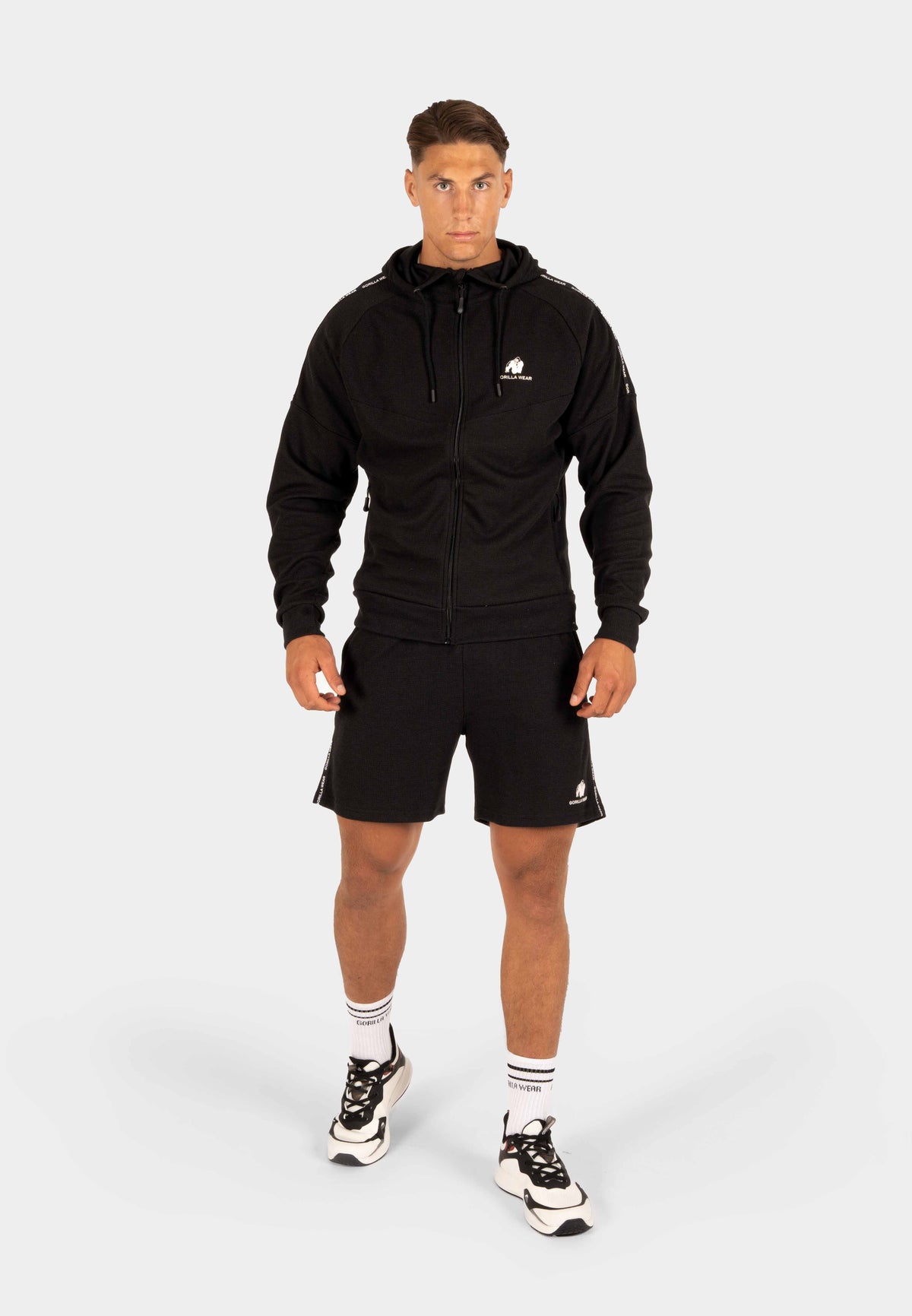 Gorilla Wear Harvey Shorts - Zwart - In gebruik