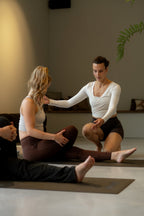 VirtuFit Premium Yoga Blok - EVA Foam - Ocean Green - In gebruik
