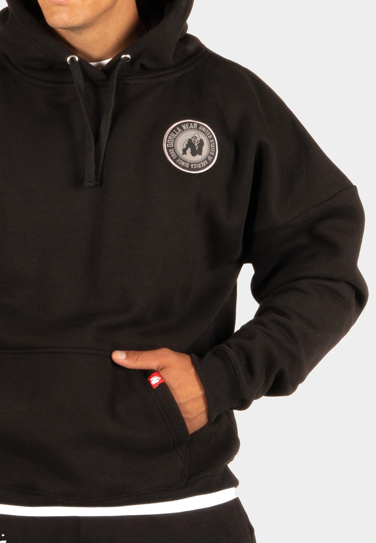 Gorilla Wear Jordan Oversized Hoodie - Zwart - In gebruik
