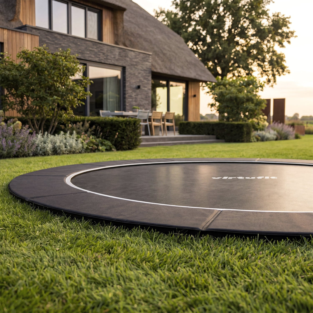 VirtuFit Flachboden-Trampolin 366 cm - Schutzrand