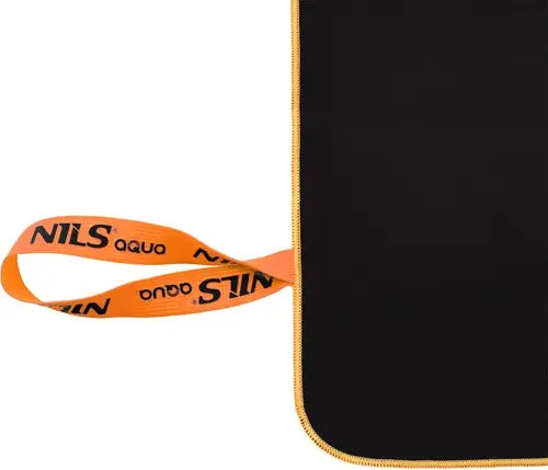 NILS Aqua Microvezel Handdoek - Zwart/Oranje - 180 x 100 cm - Afbeelding 5